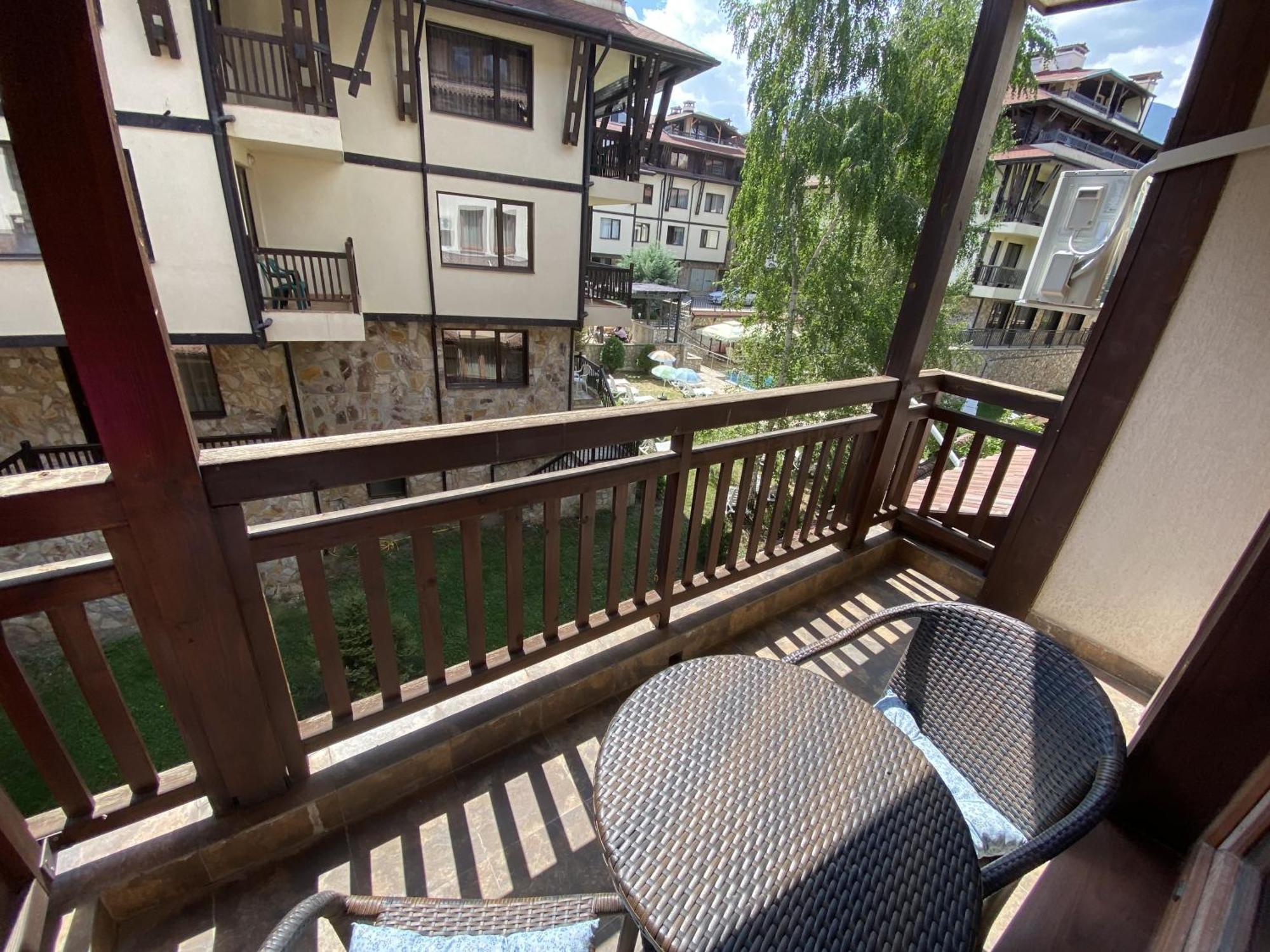 Next To The Ski Lift Downtown Банско Экстерьер фото